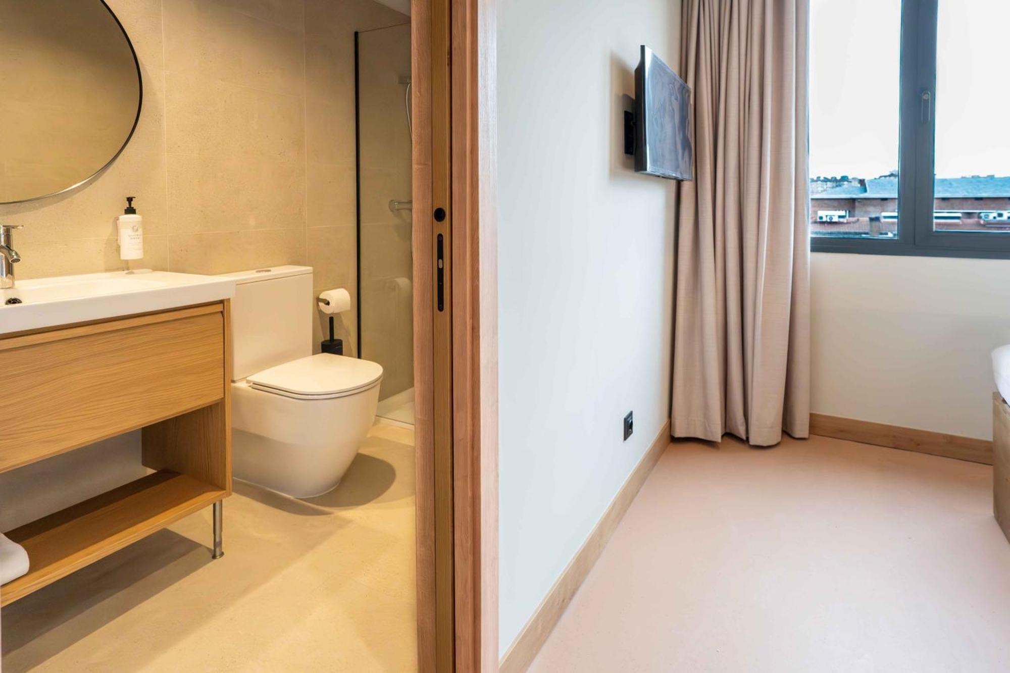 Easyhotel Madrid Alcala Zewnętrze zdjęcie