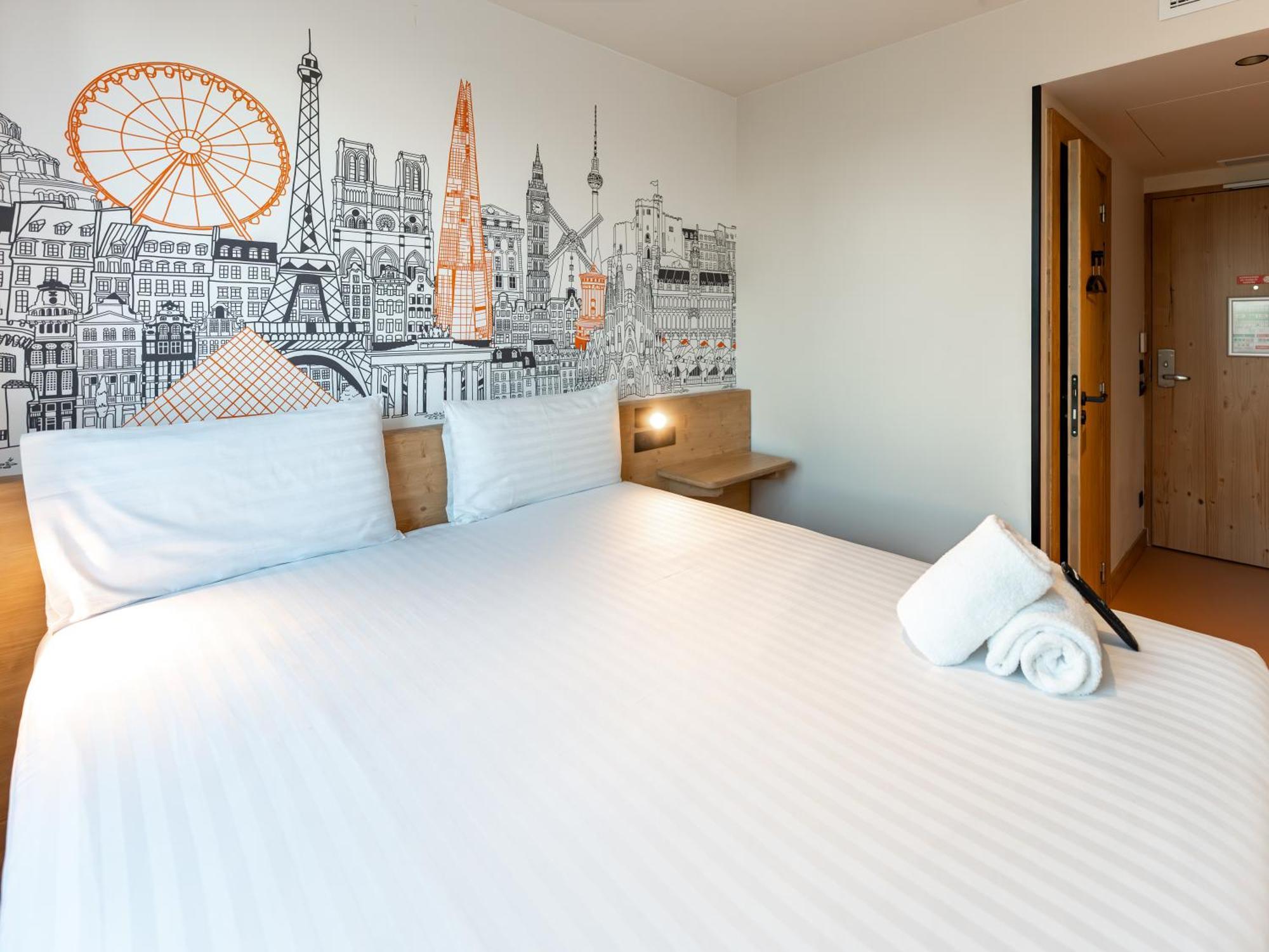 Easyhotel Madrid Alcala Zewnętrze zdjęcie