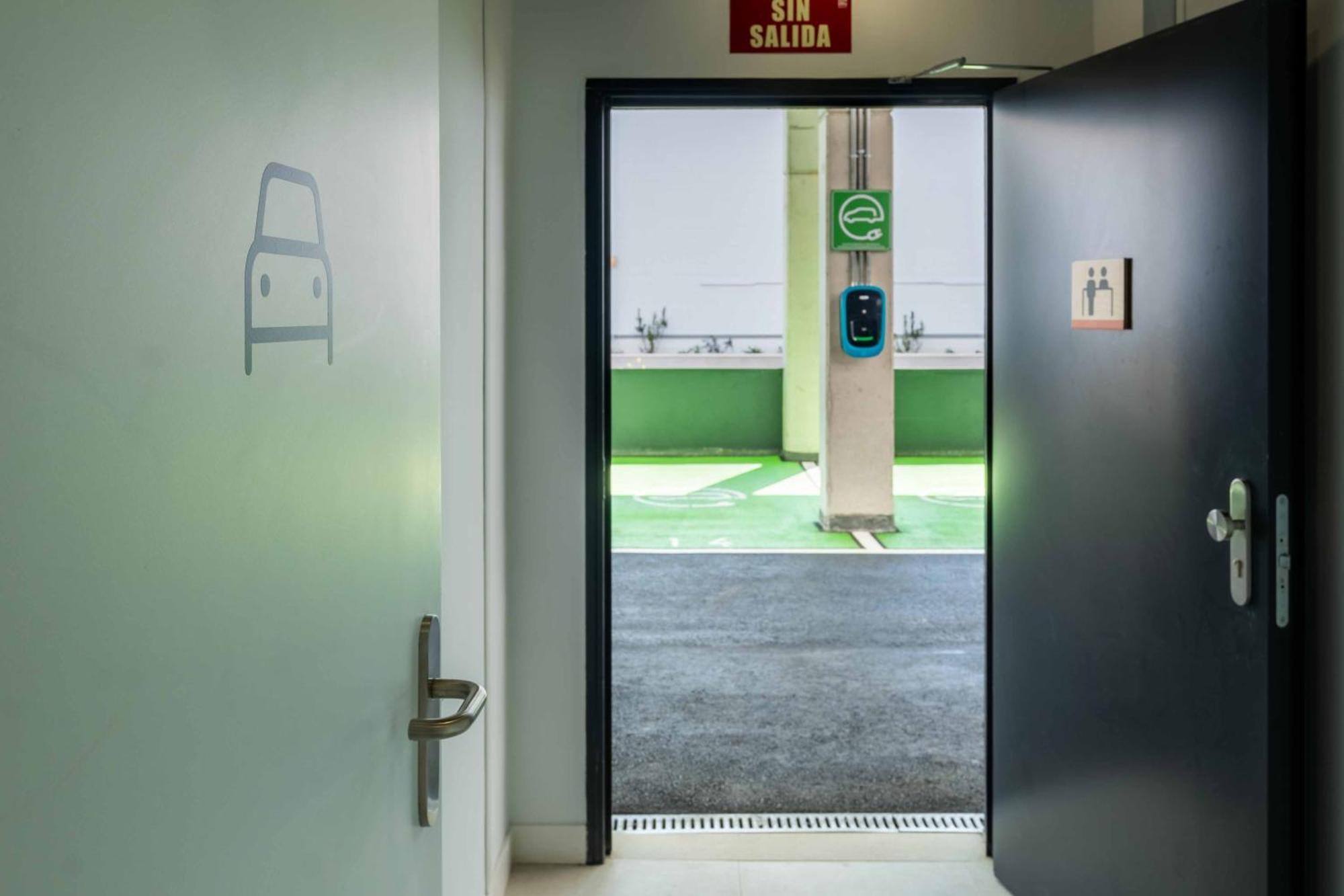 Easyhotel Madrid Alcala Zewnętrze zdjęcie